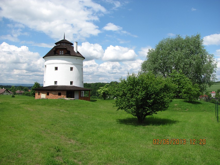 img00010.jpg