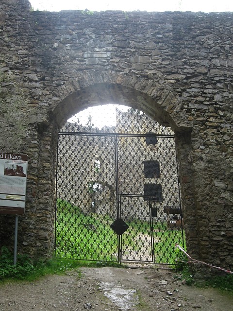 img00105.jpg