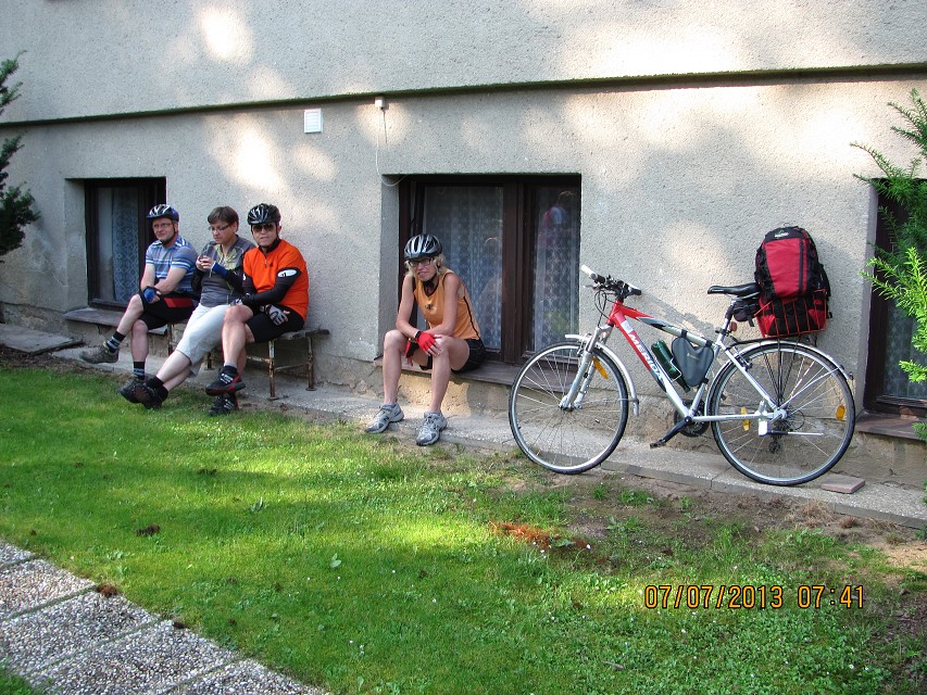 img00103.jpg