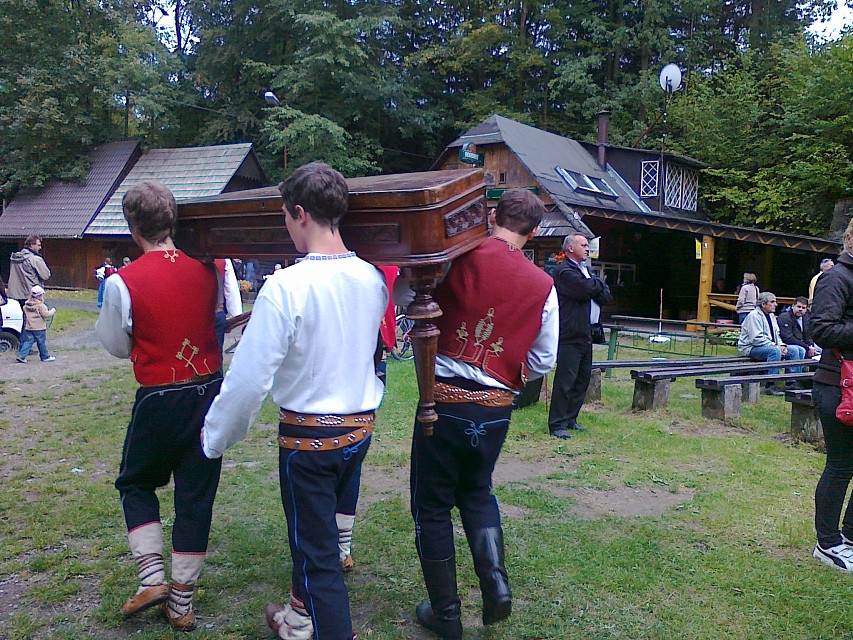 img00122.jpg