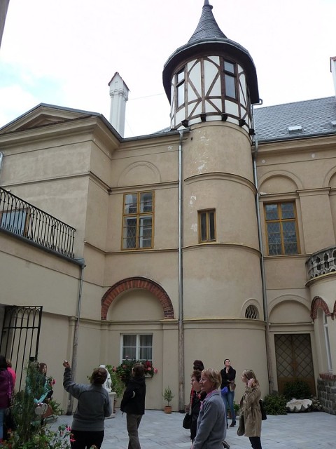 img00019.jpg