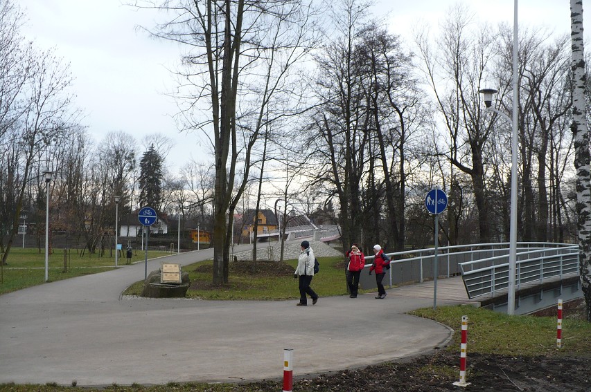 img00027.jpg