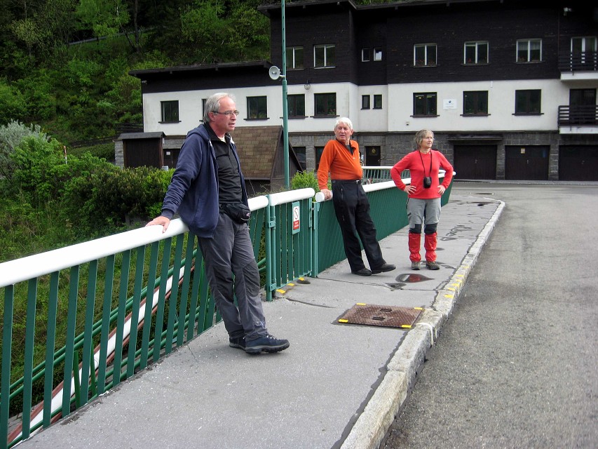 img00004.jpg