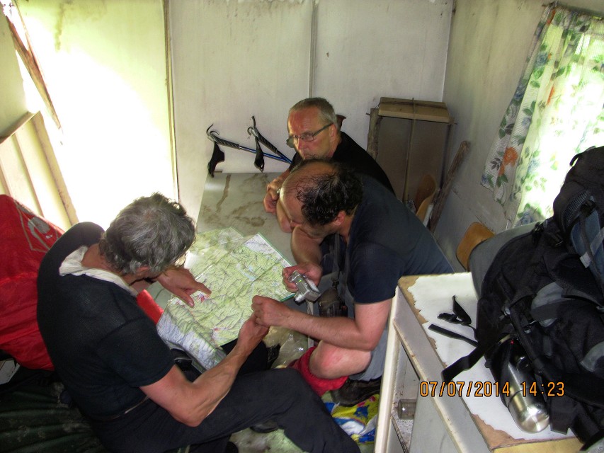 img00107.jpg
