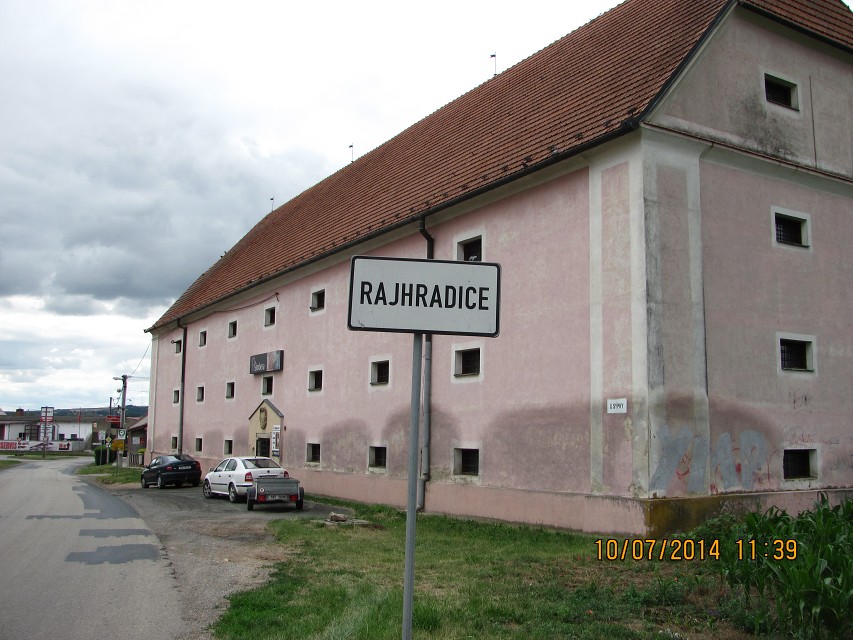 img00003.jpg