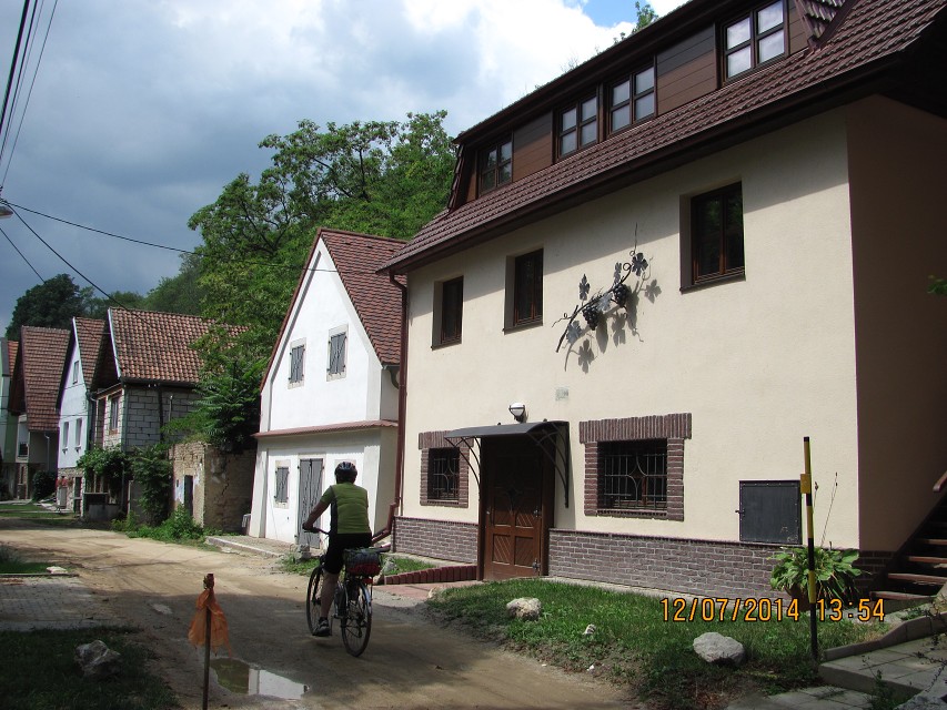 img00090.jpg