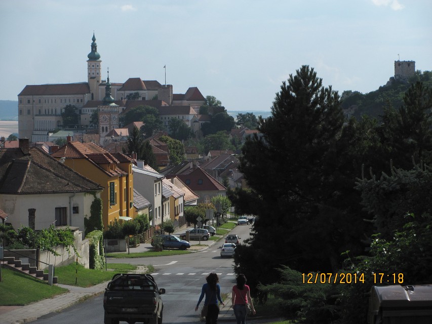img00106.jpg