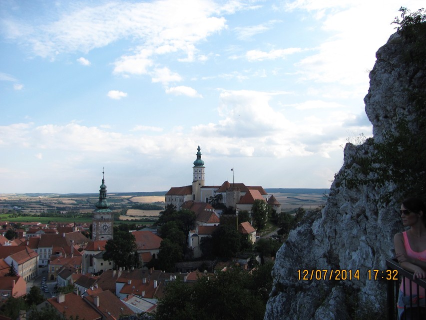 img00107.jpg
