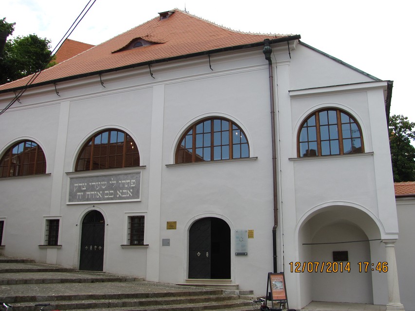img00109.jpg