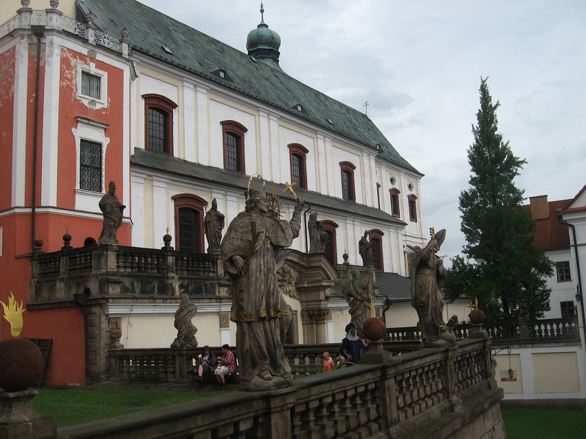 img00049.jpg
