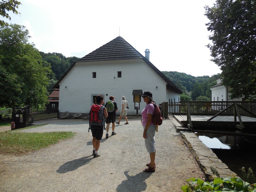 img00234.jpg