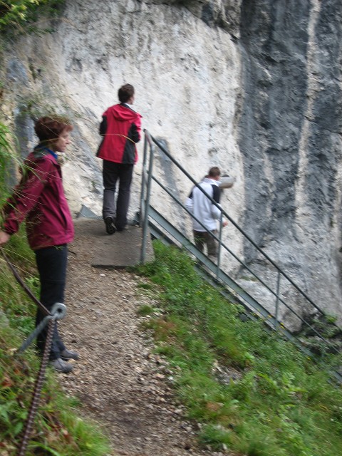 img00004.jpg