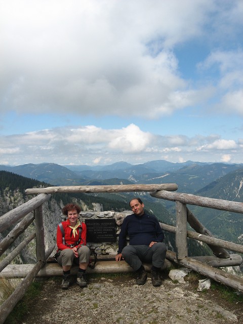 img00028.jpg
