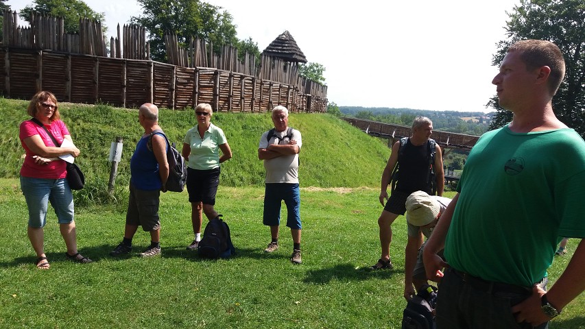 img00018.jpg