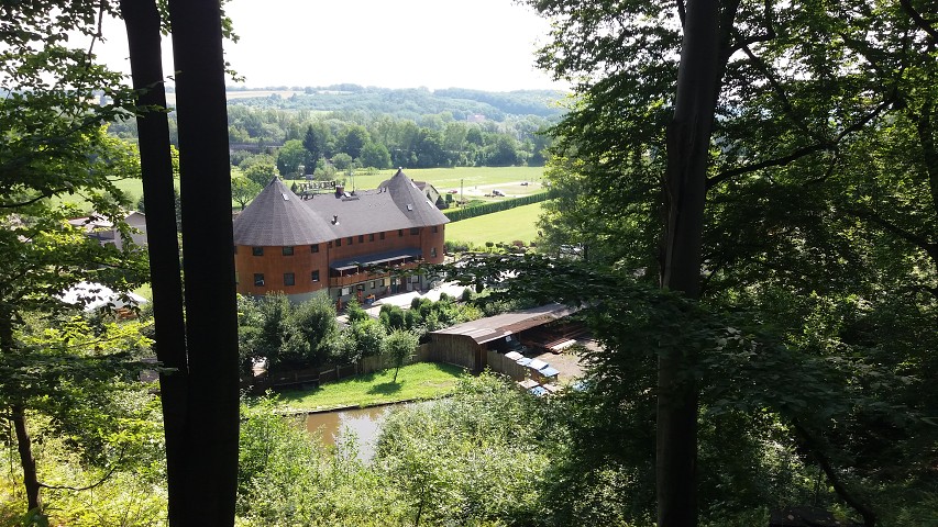img00019.jpg
