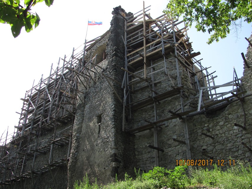 img00221.jpg