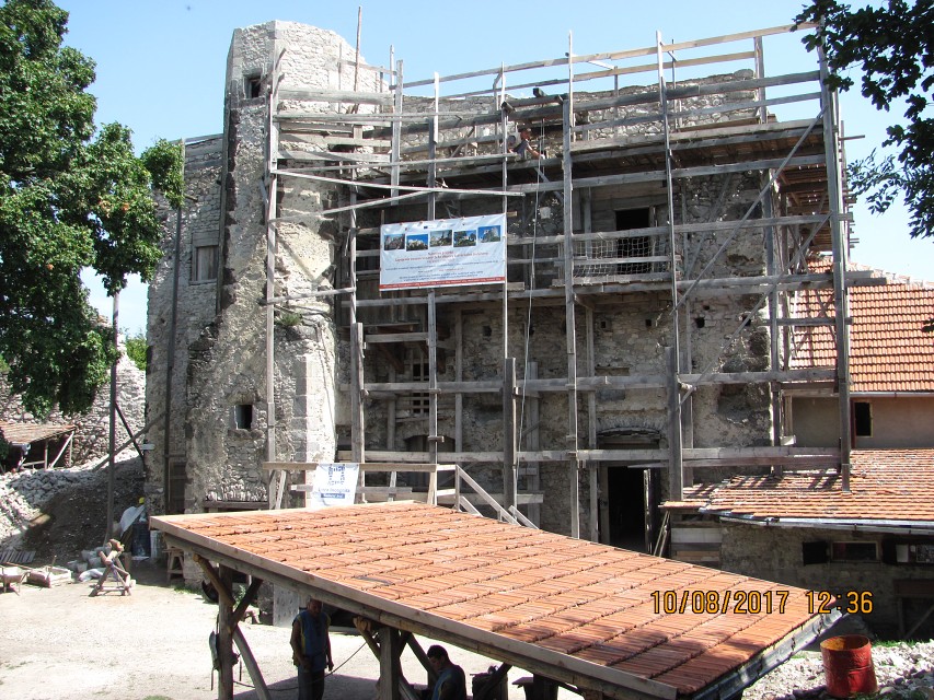 img00225.jpg