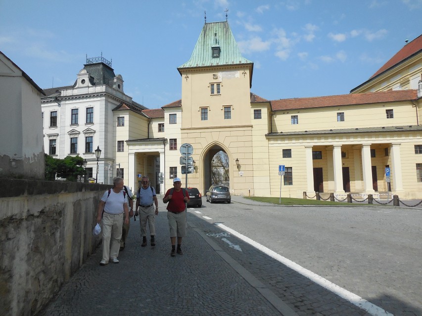 img00025.jpg