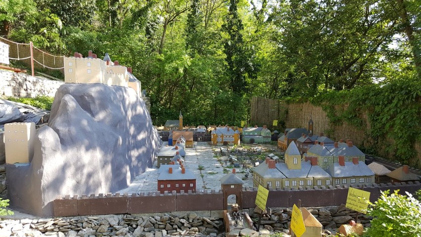img00063.jpg