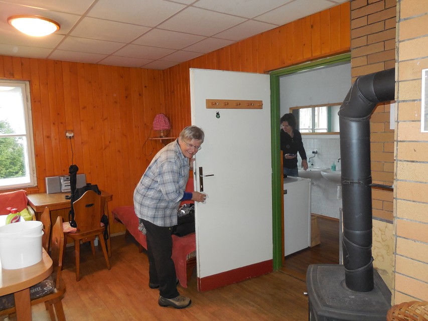img00004.jpg