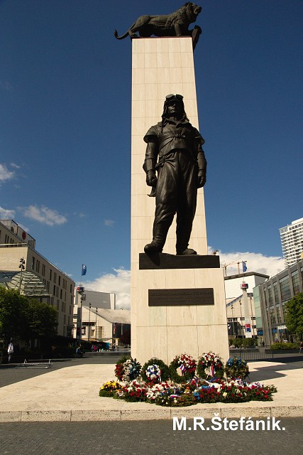 img00042.jpg