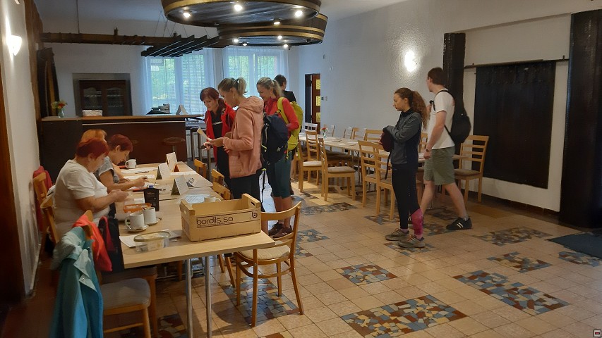img00004.jpg