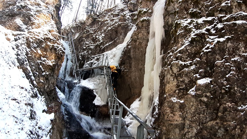 img00030.jpg