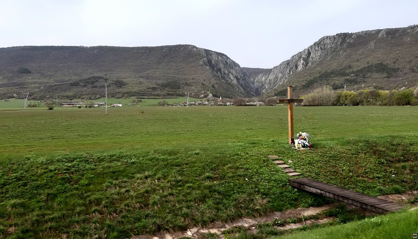 img00030.jpg