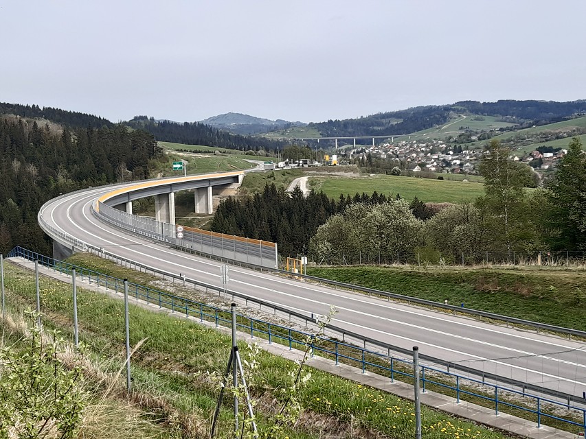 img00037.jpg