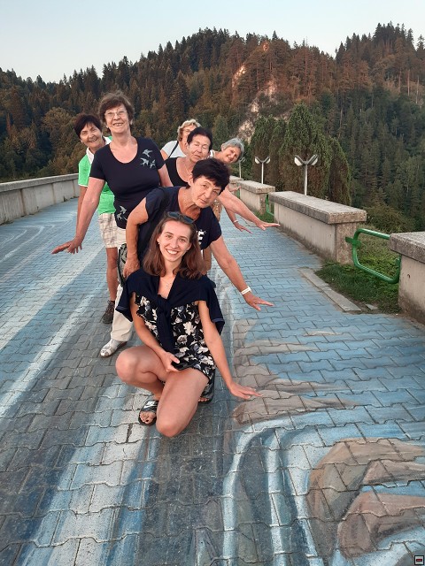 img00008.jpg