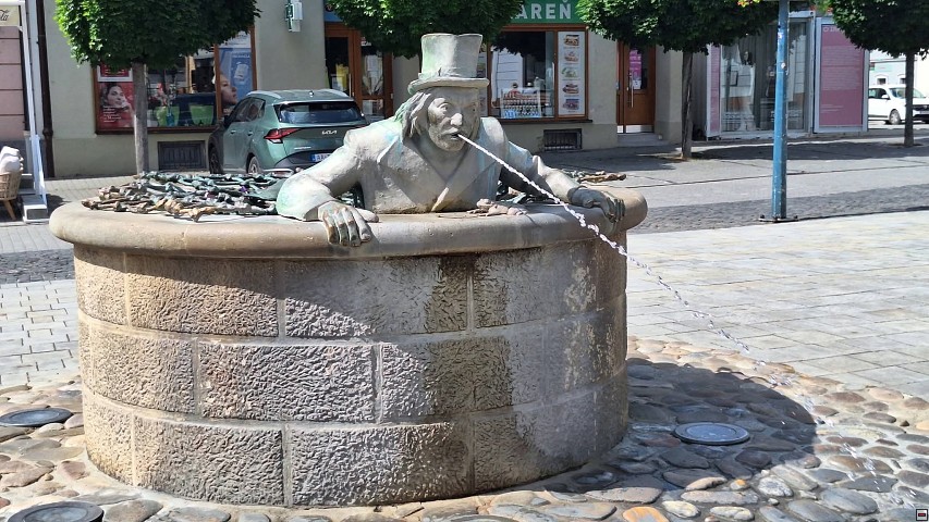 img00105.jpg